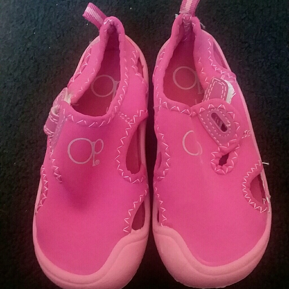 Girls water shoes